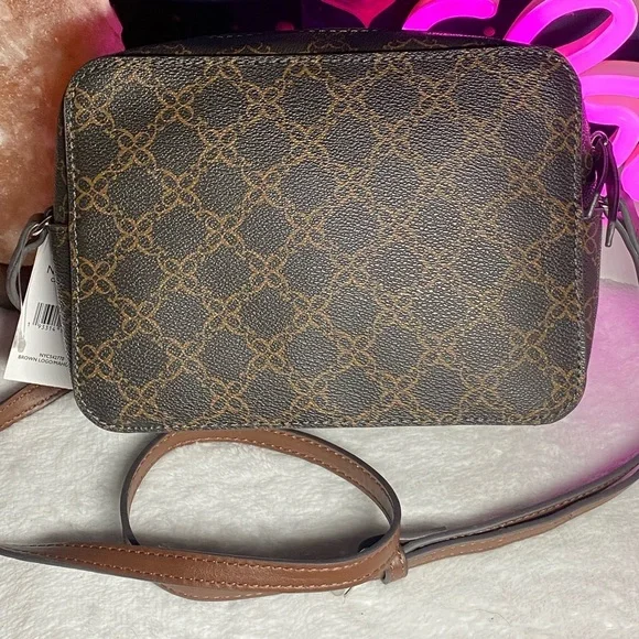 NWT Nine West Calandra Crossbody - Picture 2 of 5
